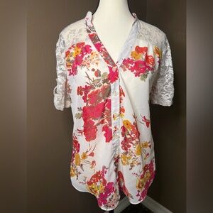 Cato Floral Lace Top size small